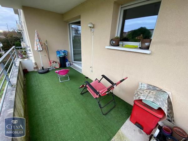 Appartement à louer 3 pièces 53.02m² Saint-Michel (16470)