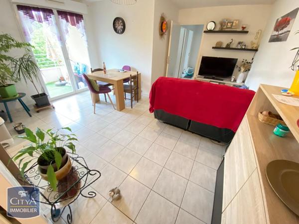 Appartement à louer 3 pièces 53.02m² Saint-Michel (16470)
