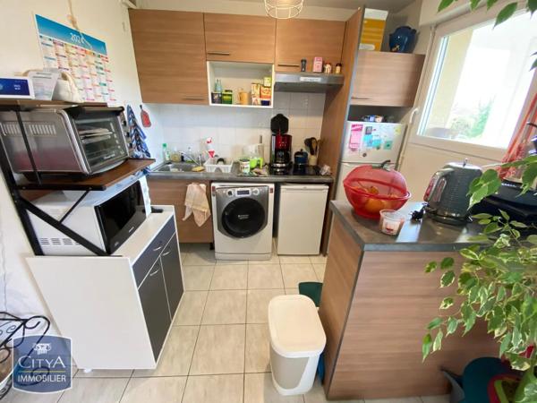 Appartement à louer 3 pièces 53.02m² Saint-Michel (16470)