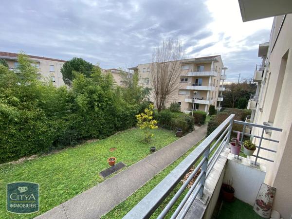 Appartement à louer 3 pièces 53.02m² Saint-Michel (16470)
