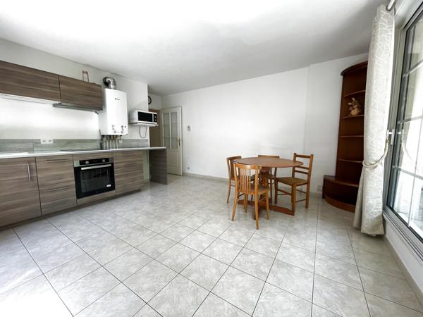 Montigny-le-Bretonneux (78180) Appartement 3 pièces 65m² utiles - Terrasse 25m² - Quartier du Pas du Lac Montigny le Bretonneux