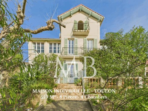 Toulon (83000) Maison de caractère avec vue mer – Toulon