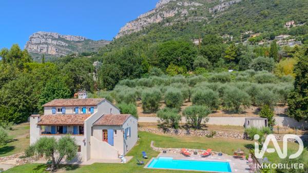 Maison à vendre 6 pièces 165 m² Saint-Jeannet