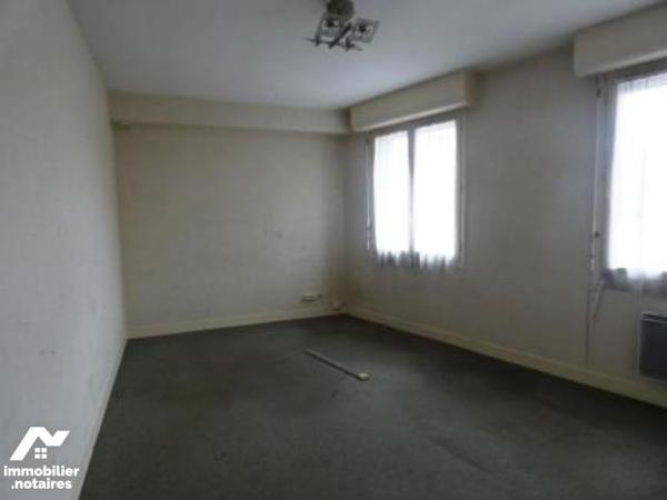 ORBEC - CENTRE VILLE - LOCAL PROFESSIONNEL de 188 m2 env. possibilité réhabiliter en habitation