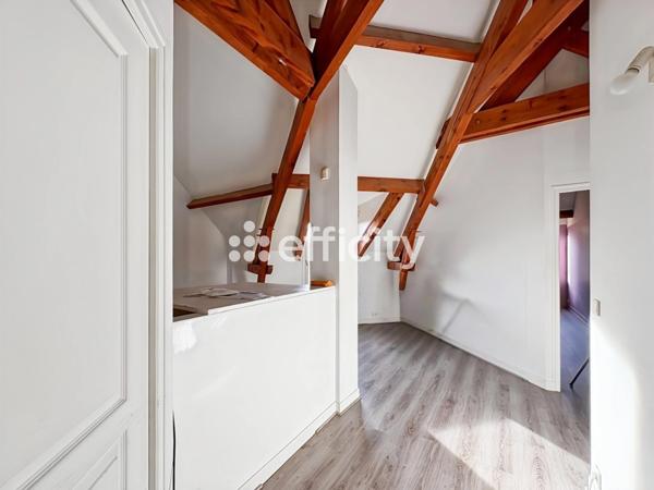 Maison 9 pièces - 230 m² Exclusivité efficity