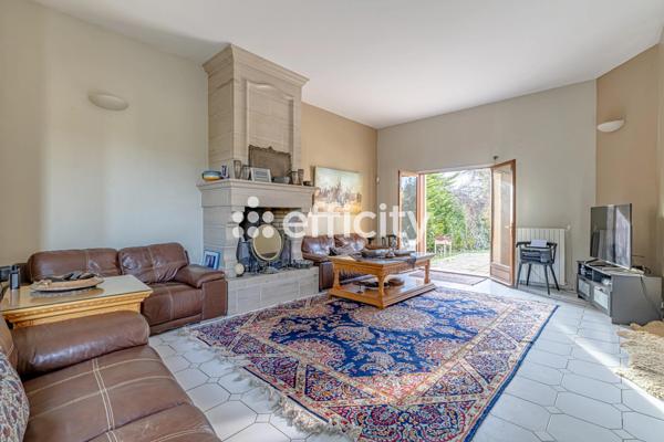 Maison 9 pièces - 230 m² Exclusivité efficity