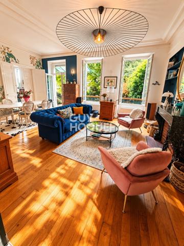 Splendide appartement bourgeois avec jardin privatif