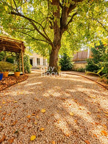 Splendide appartement bourgeois avec jardin privatif