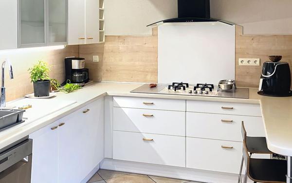 Maison à vendre    8 pièces •  Uchaud