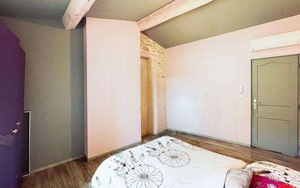 Maison à vendre    8 pièces •  Uchaud