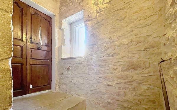 Maison à vendre    8 pièces •  Uchaud