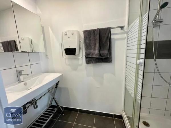 Appartement à louer 3 pièces 42.3m² Dijon (21000)