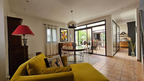 Maison Nimes 5 pièce(s) 145.57m²