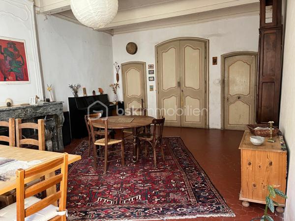 Maison ancienne de 383 m²