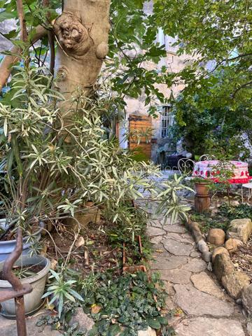 Maison ancienne de 383 m²