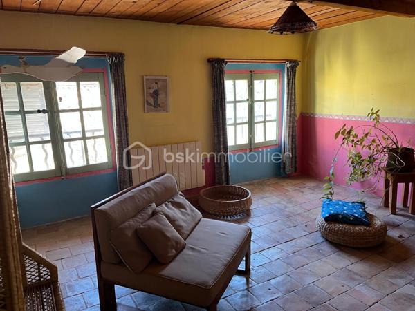 Maison ancienne de 383 m²