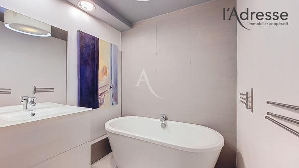 COURBEVOIE / LA DEFENSE appartement Duplex 5 pièces de 166 m² avec cave