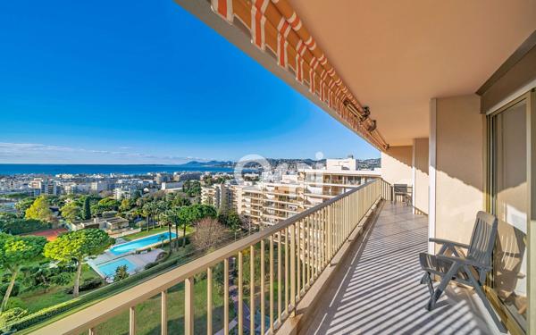 Appartement à vendre    3 pièces • 71,80 m2 Antibes