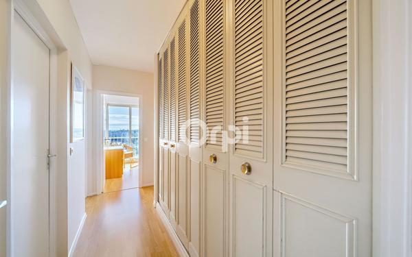 Appartement à vendre    3 pièces • 71,80 m2 Antibes