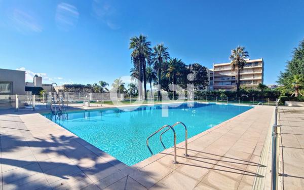 Appartement à vendre    3 pièces • 71,80 m2 Antibes