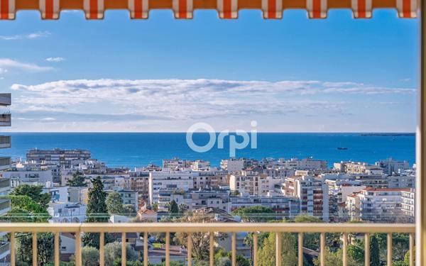 Appartement à vendre    3 pièces • 71,80 m2 Antibes