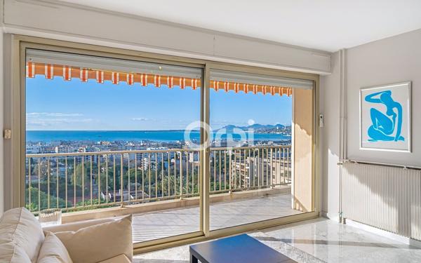 Appartement à vendre    3 pièces • 71,80 m2 Antibes