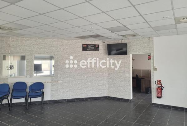 Local Commercial 12 pièces - 196 m²