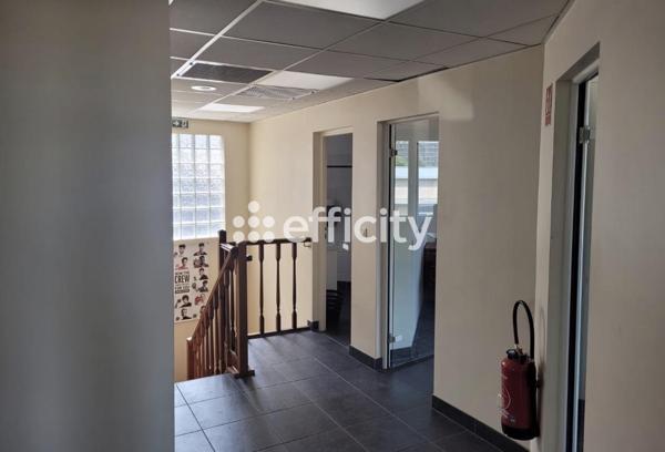 Local Commercial 12 pièces - 196 m²