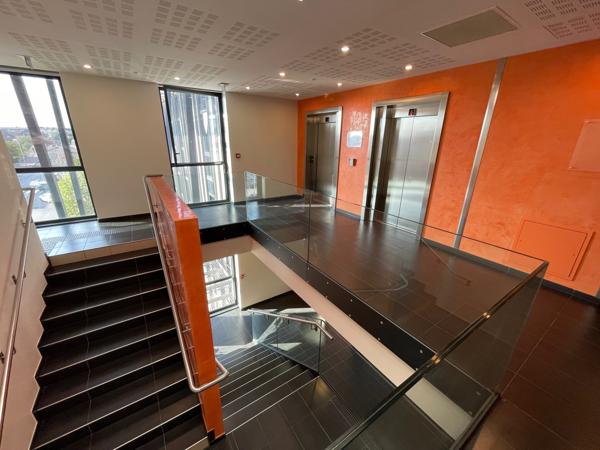 A LOUER BUREAUX 390 M2 MARGNY LES COMPIEGNE
