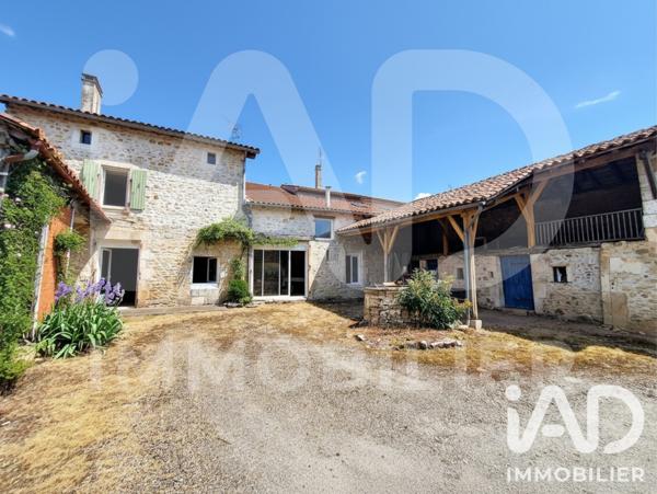 Maison à vendre 7 pièces 286 m² Chasseneuil-sur-Bonnieure