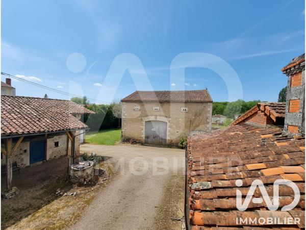 Maison à vendre 7 pièces 286 m² Chasseneuil-sur-Bonnieure