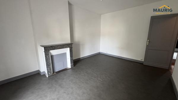 Maison de ville avec 2 chambres, un bureau ou dressing et jardin