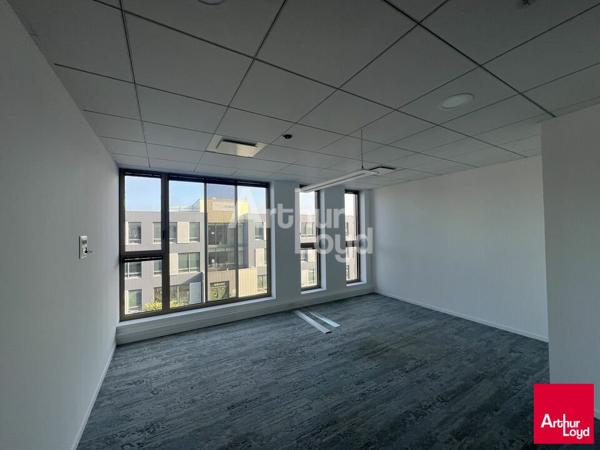 SAINT GREGOIRE - BUREAUX A LOUER - 2 085 M² DIVISIBLES