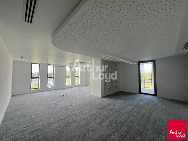 SAINT GREGOIRE - BUREAUX A LOUER - 2 085 M² DIVISIBLES