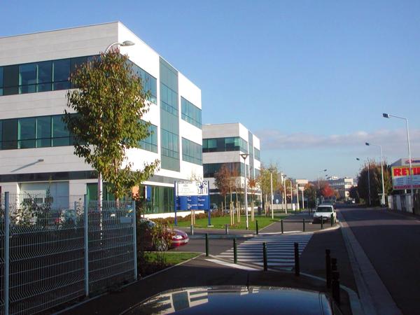 Bureaux et locaux d’activité à louer à Nanterre proche A86 et transports