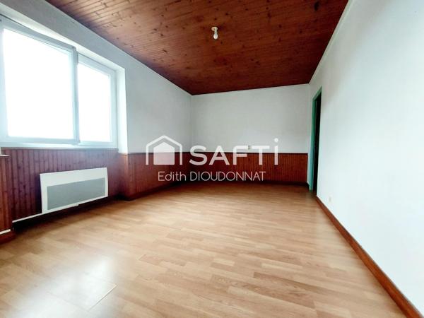 Maison de bourg sur 2 niveaux