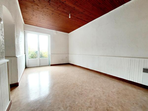 Maison de bourg sur 2 niveaux