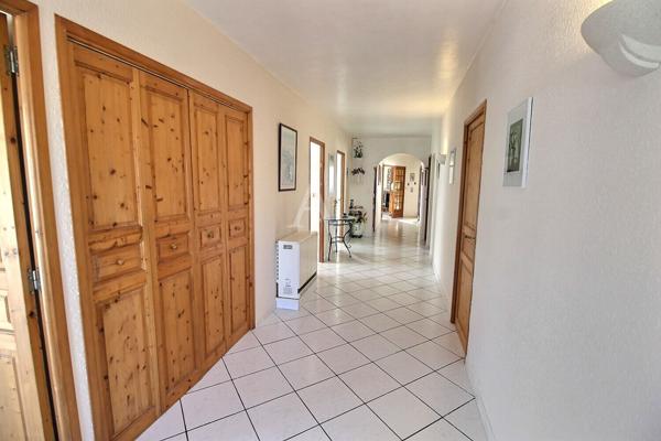 VILLA PLAIN PIED 4 FACES AVEC 3 CHAMBRES ET GARAGE