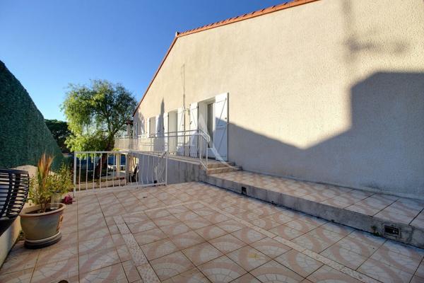 VILLA PLAIN PIED 4 FACES AVEC 3 CHAMBRES ET GARAGE