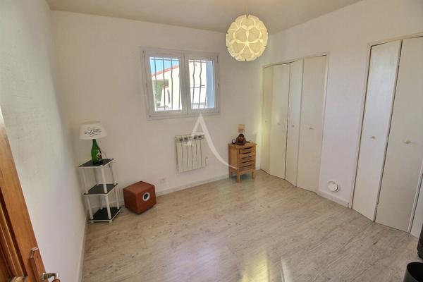 VILLA PLAIN PIED 4 FACES AVEC 3 CHAMBRES ET GARAGE