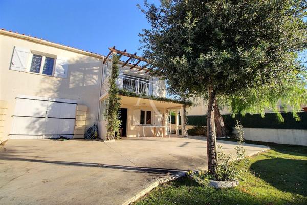 VILLA PLAIN PIED 4 FACES AVEC 3 CHAMBRES ET GARAGE