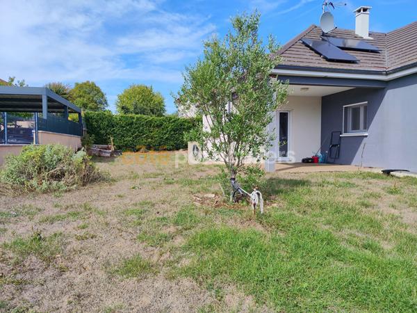 Vente
                Maison5 Pièces -
                    BAVERANS (39100)