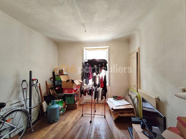 Vente
                Appartement86 m² - 4 Pièces -
                    DOLE (39100)