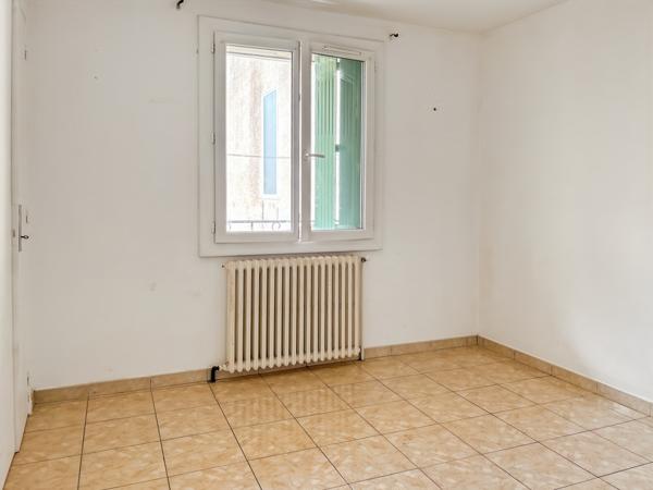 Châteaurenard (13160) T3 de 62 m2 avec balcon, cave et une place de parking