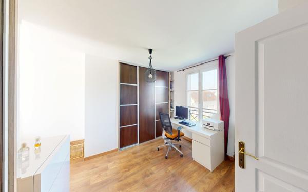 Maison à vendre    6 pièces • 120 m2 Bailly-Romainvilliers