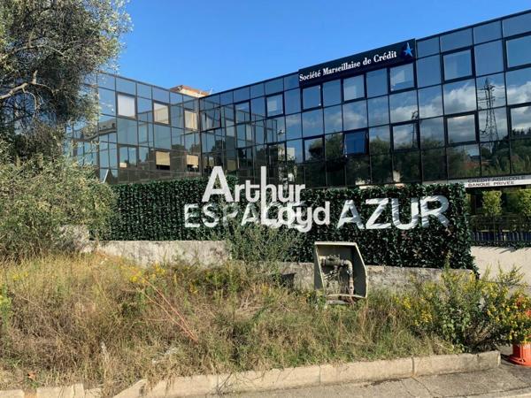 Bureaux rénovés 168 m² à louer Mougins - Proximité Sophia Antipolis