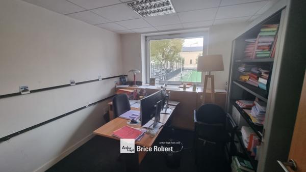 Bureaux à louer Lyon bureaux lumineux dans un immeuble rénové secteur Part-Dieu