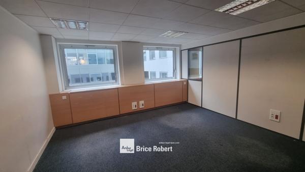 Bureaux à louer Lyon bureaux lumineux dans un immeuble rénové secteur Part-Dieu