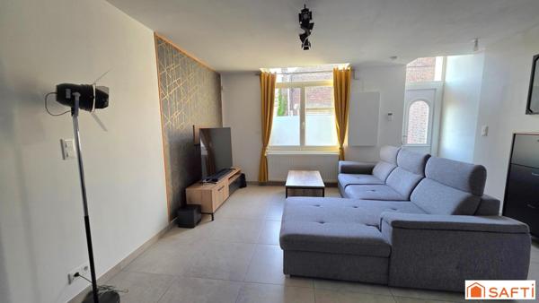 Belle maison T4 rénovée, en centre ville avec cour et garage