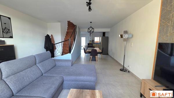 Belle maison T4 rénovée, en centre ville avec cour et garage